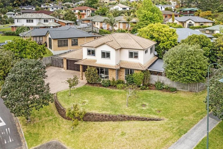 Photo of property in 1 Landvale Court, Browns Bay, Auckland, 0630