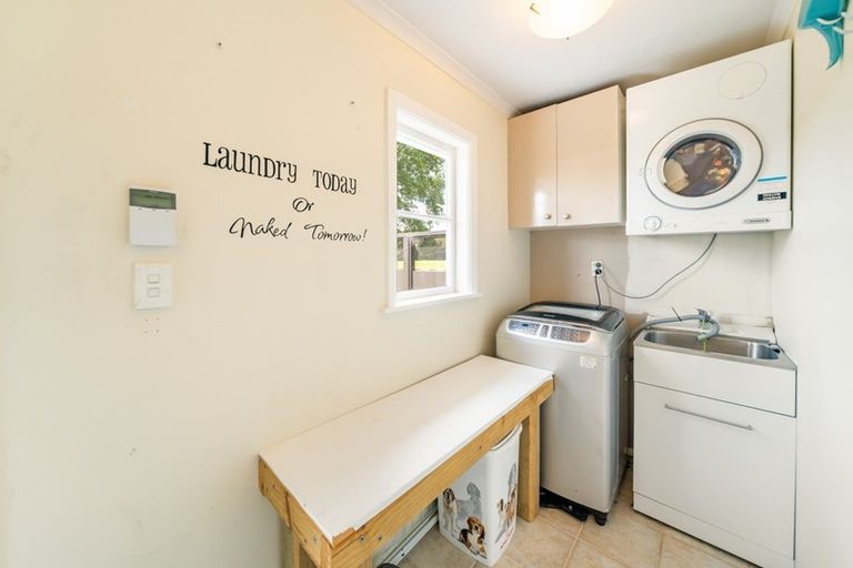 Photo of property in 2 Holdsworth Avenue, Trentham, Upper Hutt, 5018