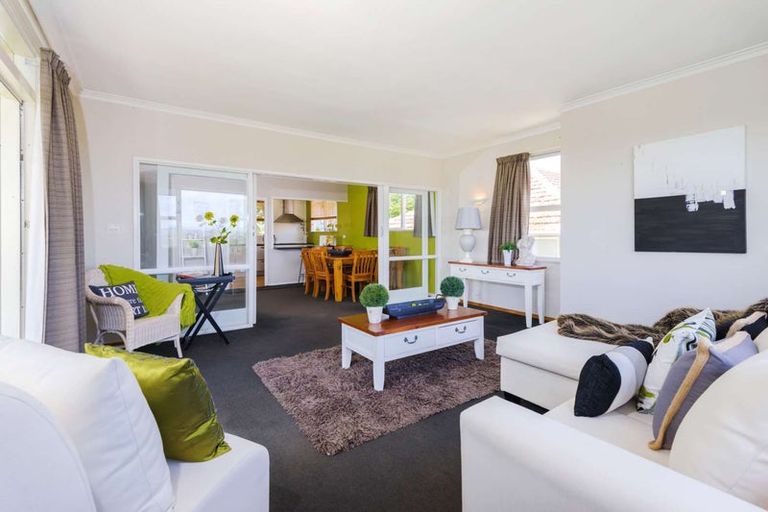 Photo of property in 12 Lewis Road, Pakuranga, Auckland, 2010