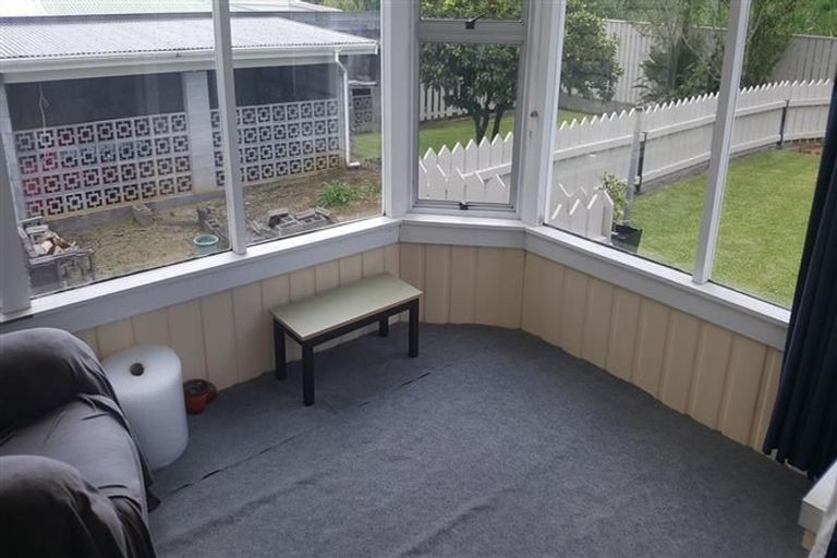 Photo of property in 5 Hillside Crescent, Westown, New Plymouth, 4310