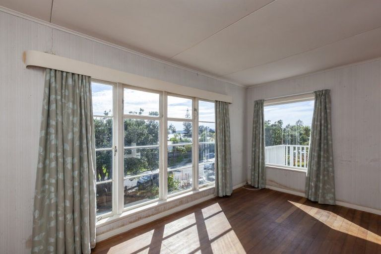 Photo of property in 116 Wellington Road, Paekakariki, 5034