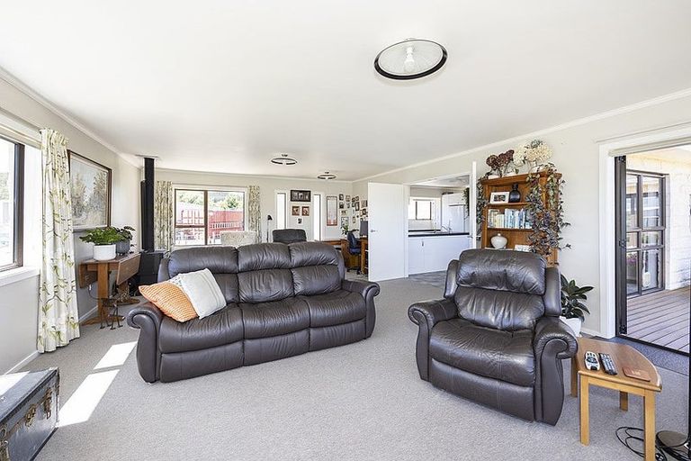 Photo of property in 20 Monk Street, Herbert, Oamaru, 9495