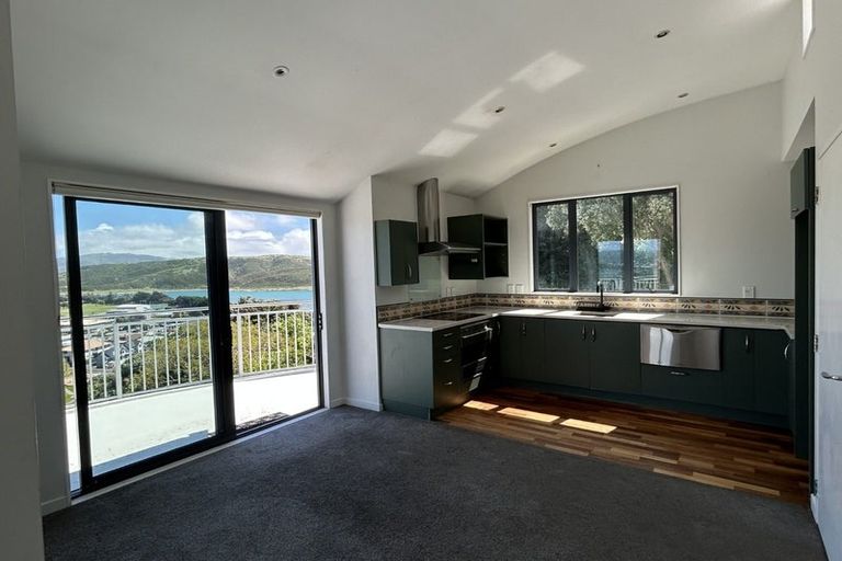 Photo of property in 59a Mana View Road, Paremata, Porirua, 5026