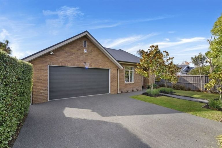 Photo of property in 11 Tainui Street, Somerfield, Christchurch, 8024