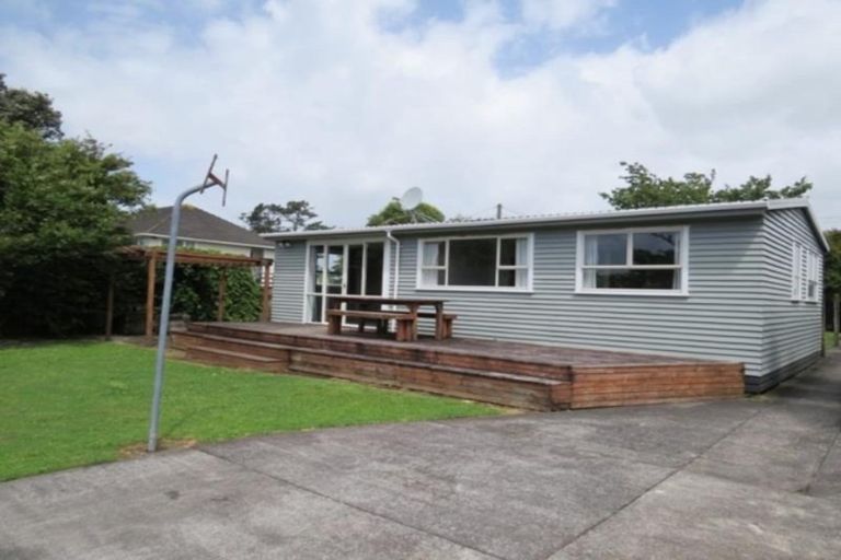 Photo of property in 33 Woodleigh Street, Frankleigh Park, New Plymouth, 4310