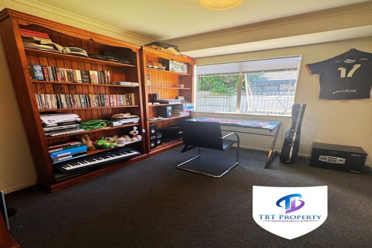 Photo of property in 10 Portrush Lane, Takanini, 2112