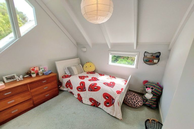 Photo of property in 1/22 Rangatira Road, Birkenhead, Auckland, 0626