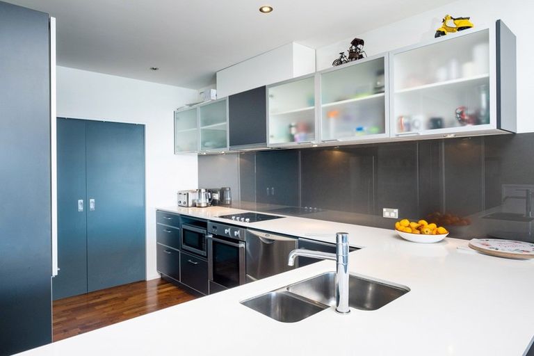 Photo of property in 405/7 Humber Street, Pandora, Napier, 4110