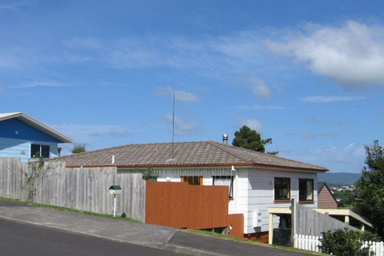 Photo of property in 1/9 Darcy Place, Massey, Auckland, 0614