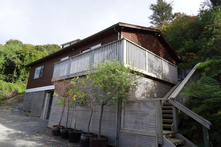 Photo of property in 7 Goddard Grove, Churton Park, Wellington, 6037