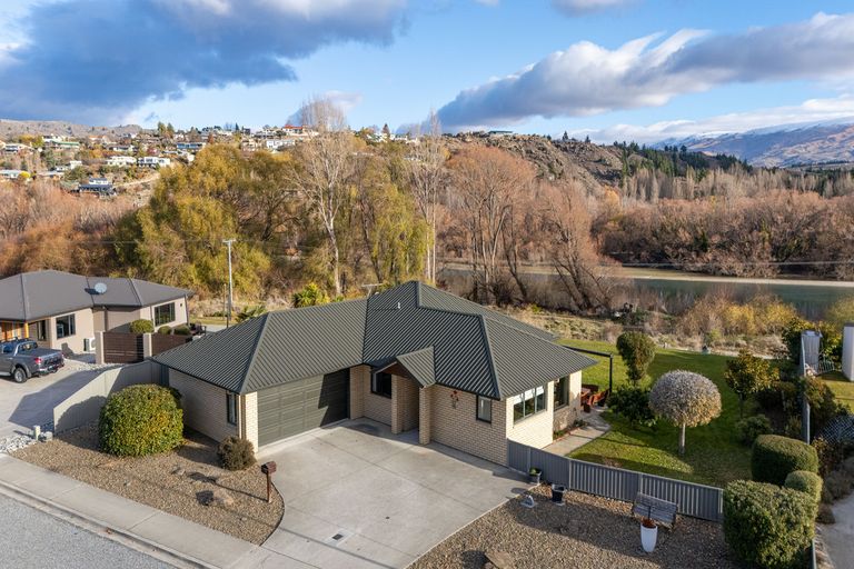 Photo of property in 11 Walnut Grove, Alexandra, 9320