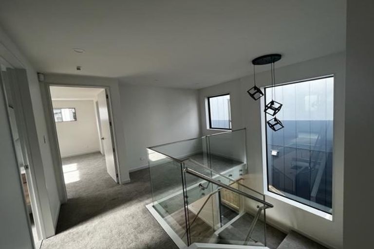 Photo of property in 27 Clara Road, Silverdale, 0932