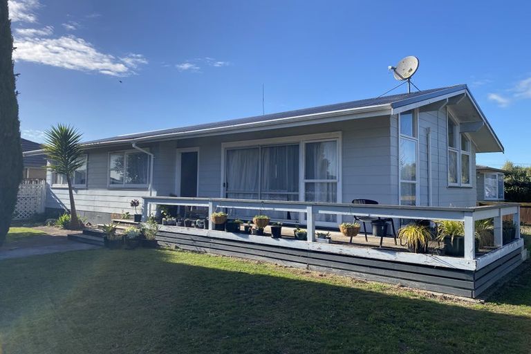Photo of property in 12 Grange Avenue, Nawton, Hamilton, 3200