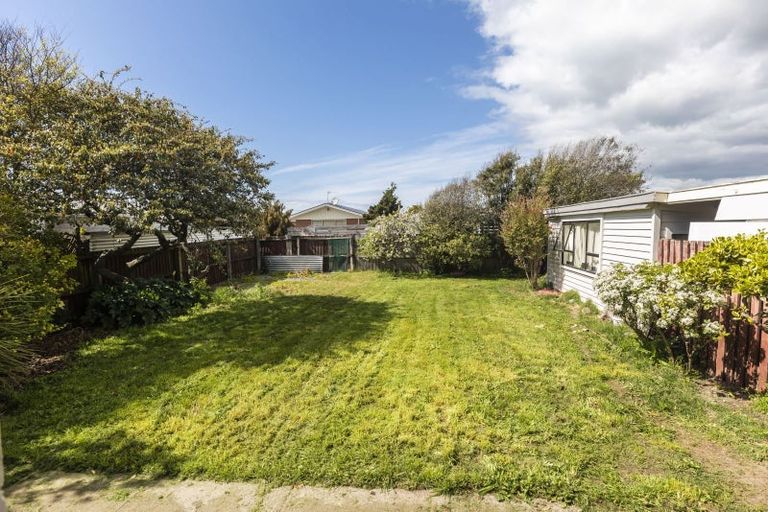 Photo of property in 25 Endeavour Street, North New Brighton, Christchurch, 8083