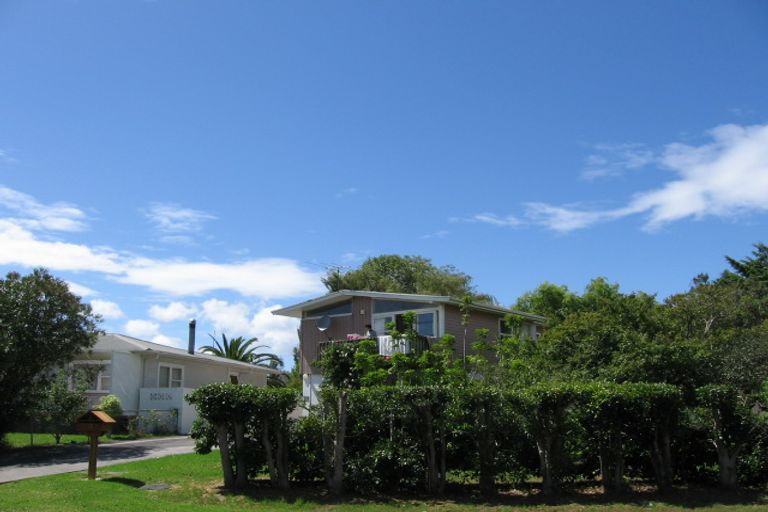 Photo of property in 19 Sylvia Road, Hillcrest, Auckland, 0627