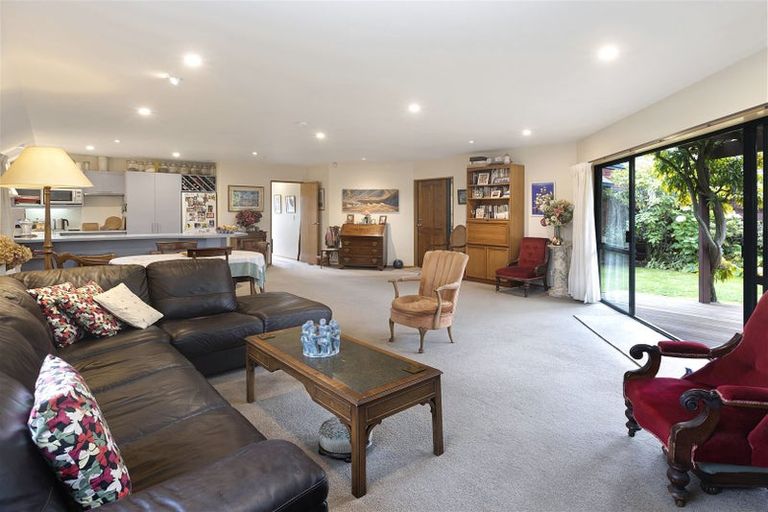 Photo of property in 1/204 Greers Road, Bryndwr, Christchurch, 8053