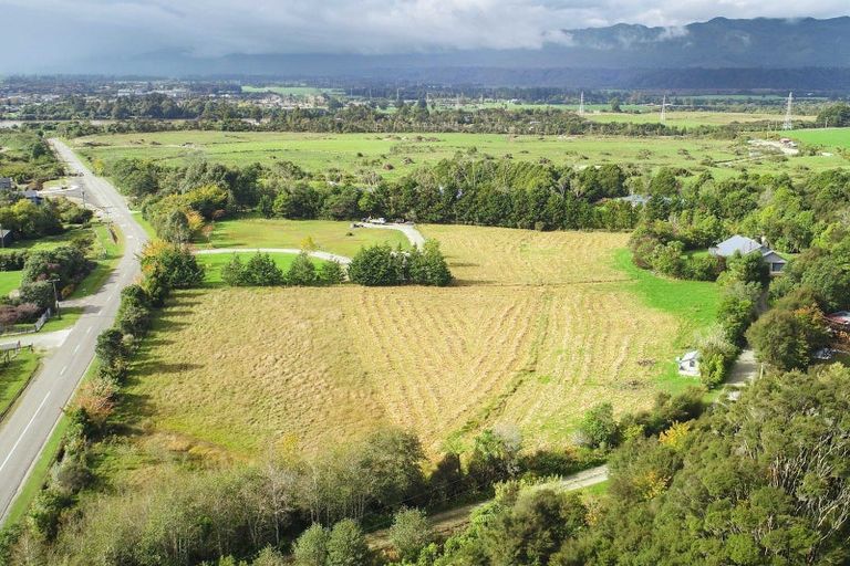 Photo of property in 3/71 Alma Road, Westport, Cape Foulwind, 7892