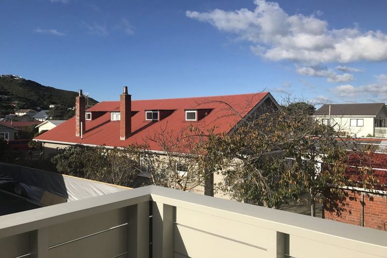 Photo of property in 10/74 Derwent Street, Island Bay, Wellington, 6023