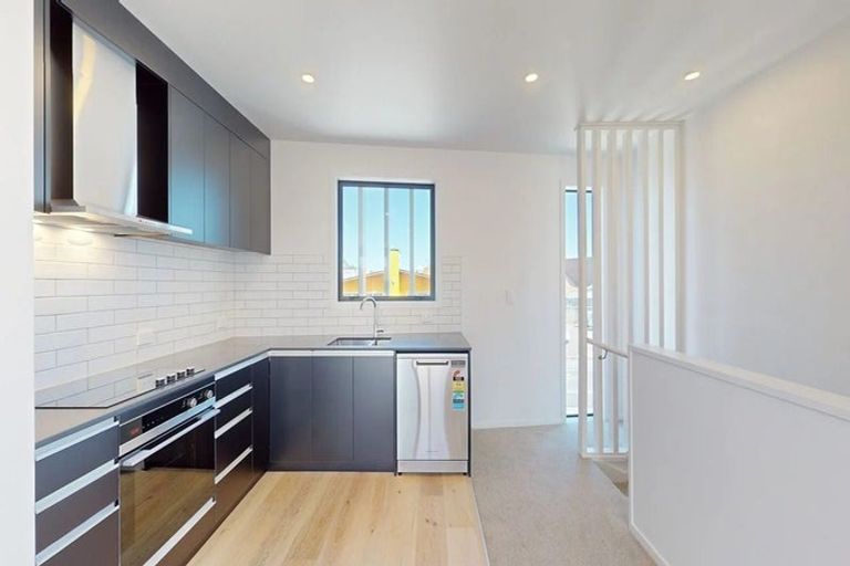 Photo of property in 25 Kamahi Place, Paraparaumu, 5032