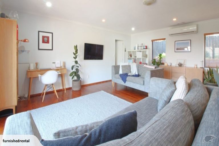 Photo of property in 1/103 Bond Crescent, Forrest Hill, Auckland, 0620