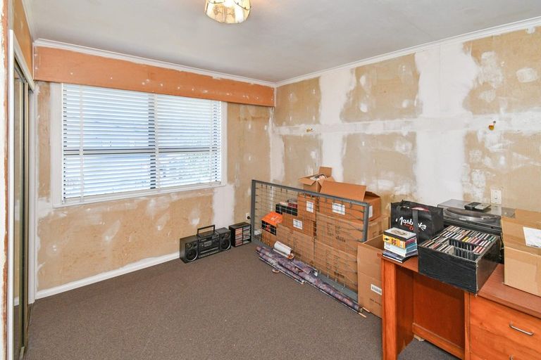 Photo of property in 16 Eastburn Street, Papakura, 2110
