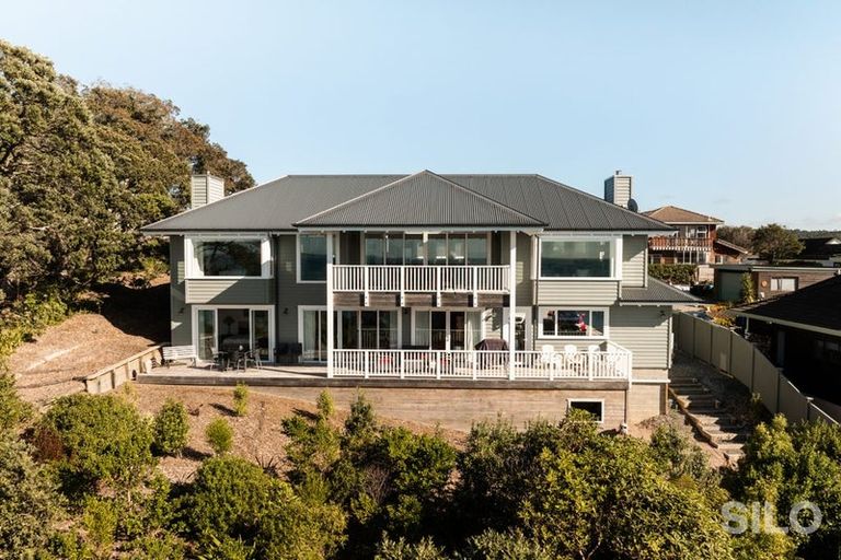 Photo of property in 41 Ocean View Road, Hatfields Beach, Orewa, 0931