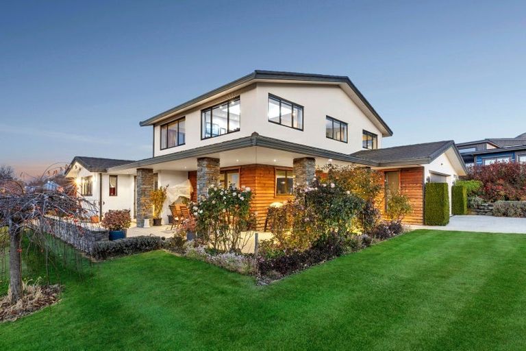 Photo of property in 29 Kelliher Drive, Wanaka, 9305