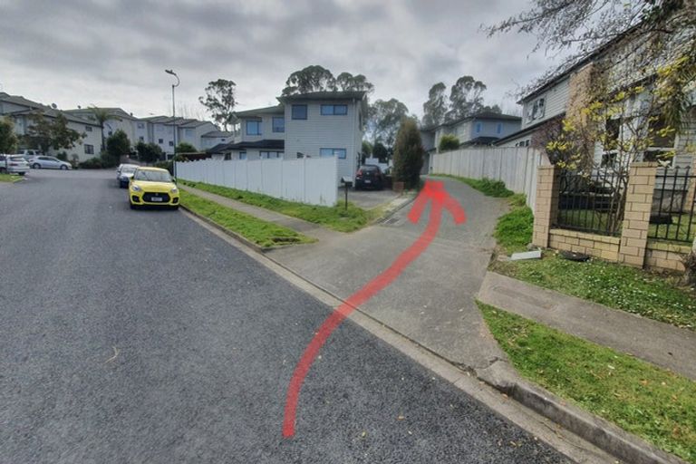 Photo of property in 19a Northcross Drive, Oteha, Auckland, 0632