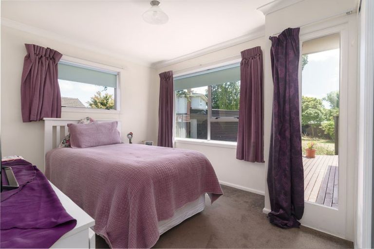 Photo of property in 30 Greendale Avenue, Avonhead, Christchurch, 8042