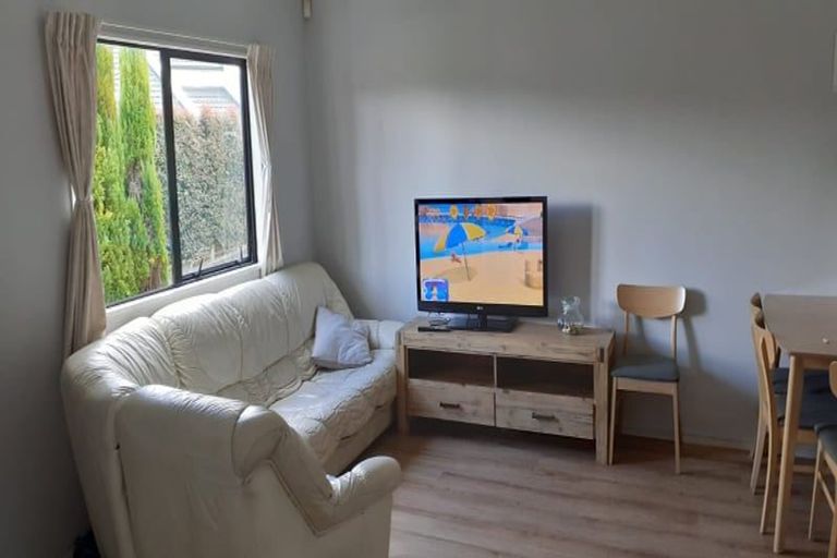 Photo of property in 28 Langana Avenue, Browns Bay, Auckland, 0630