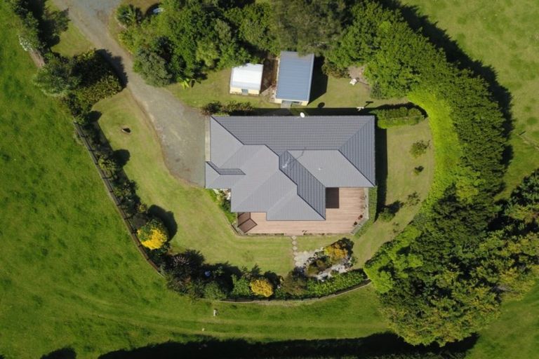 Photo of property in 286 Rehutai Road, Baylys Beach, Dargaville, 0377