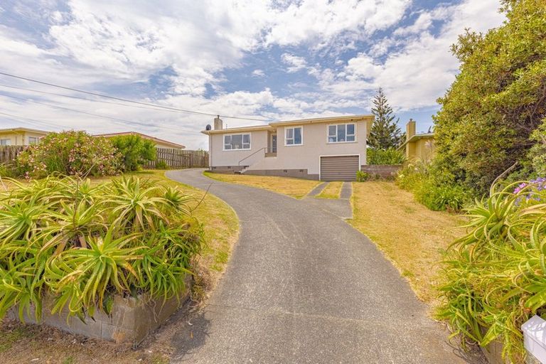 Photo of property in 112 Karaka Street, Castlecliff, Whanganui, 4501