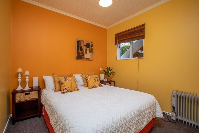 Photo of property in 31a Ranui Terrace, Tawa, Wellington, 5028