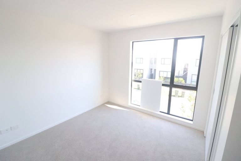 Photo of property in 20 Hiki Street, Hobsonville, Auckland, 0616