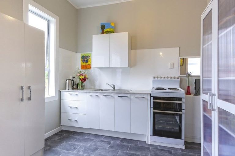 Photo of property in 90 George Street, Tuakau, 2121