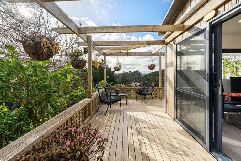 Photo of property in 93 Christian Road, Swanson, Auckland, 0614