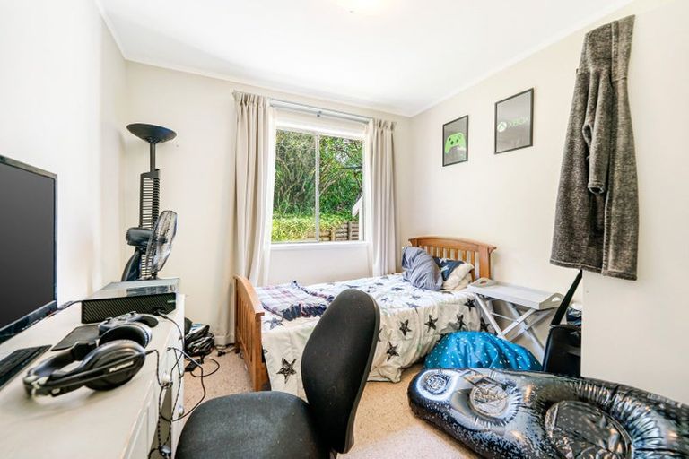 Photo of property in 15 Haseler Crescent, Howick, Auckland, 2014