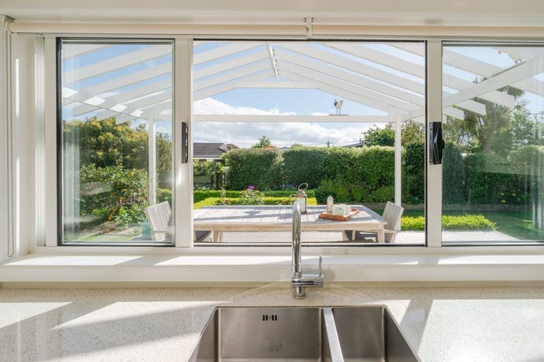 Photo of property in 450 Te Moana Road, Waikanae, 5036