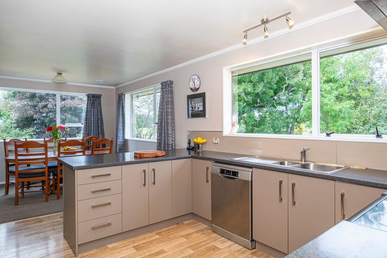 Photo of property in 70 Halstead Road, Pleasant Point, 7903