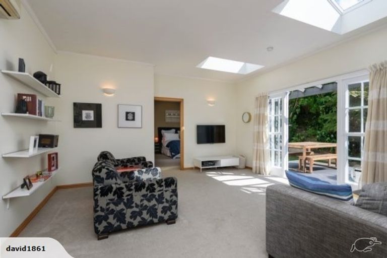 Photo of property in 11 Albemarle Road, Northland, Wellington, 6012