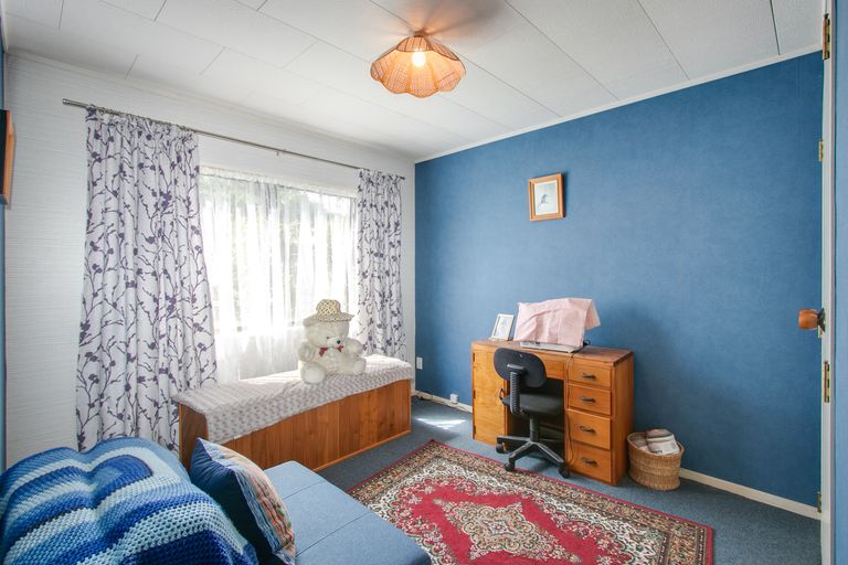 Photo of property in 10 Martin Dale, Raureka, Hastings, 4120