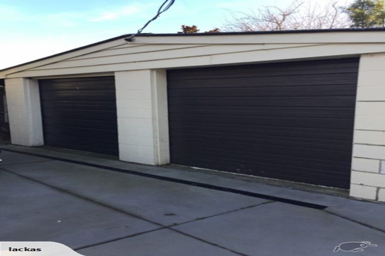 Photo of property in 70 Woodbury Street, Russley, Christchurch, 8042