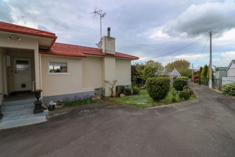 Photo of property in 32 Queen Street, Dannevirke, 4930