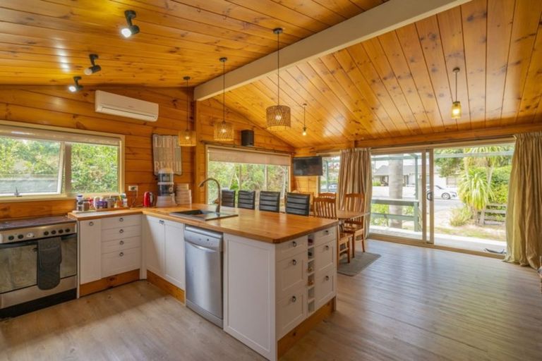 Photo of property in 82 Cook Drive, Whitianga, 3510