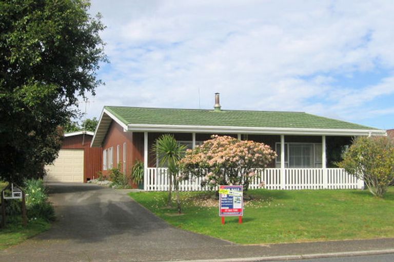 Photo of property in 112 Aberdeen Place, Whangamata, 3620