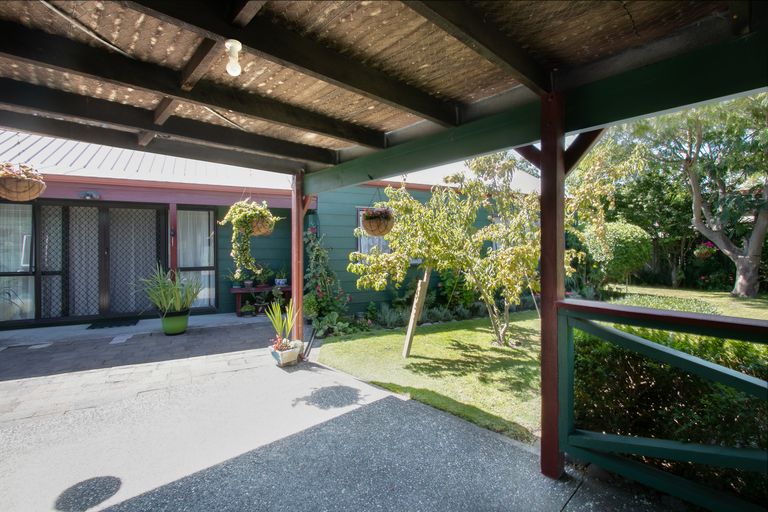Photo of property in 10 Martin Dale, Raureka, Hastings, 4120