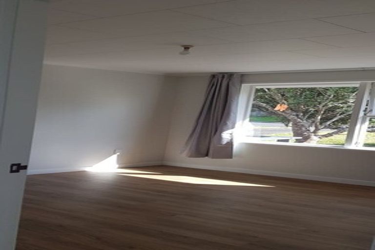 Photo of property in 79 Brian Crescent, Stanmore Bay, Whangaparaoa, 0932