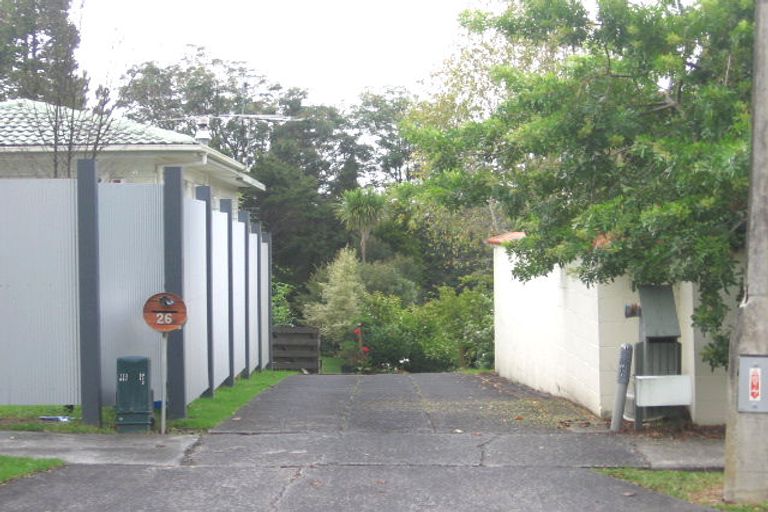 Photo of property in 26 Barlow Place, Chatswood, Auckland, 0626