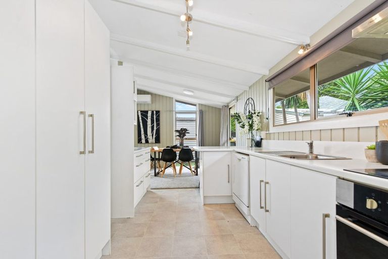 Photo of property in 2 Holloway Place, Forest Lake, Hamilton, 3200