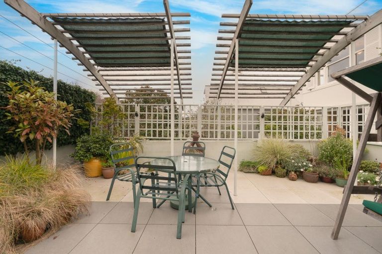 Photo of property in 2/15 Upland Road, Kelburn, Wellington, 6012